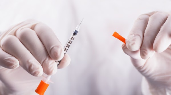 needles and lancets